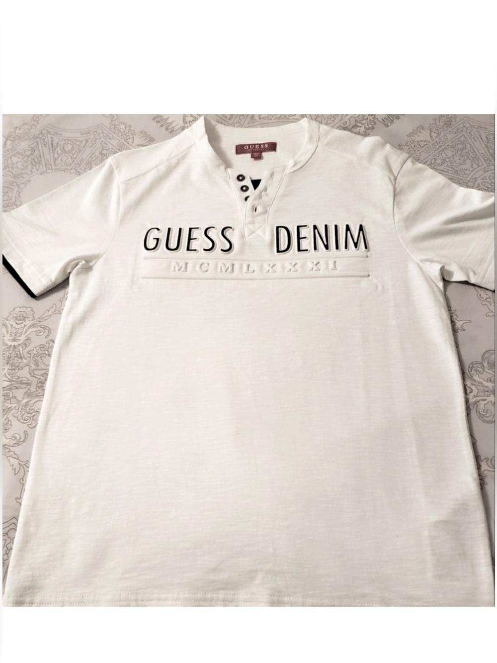GUESS White Short sleeve
